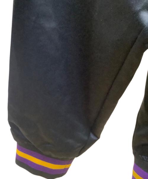 MITCHELL & NESS（ミッチェルアンドネス）MITCHELL & NESS (ミッチェルアンドネス) レイカーズ スタジャン ブラック×パープル サイズ:2X-LARGEの古着・服飾アイテム