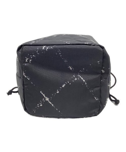 CHANEL（シャネル）CHANEL (シャネル) ポーチ ブラック×ホワイトの古着・服飾アイテム