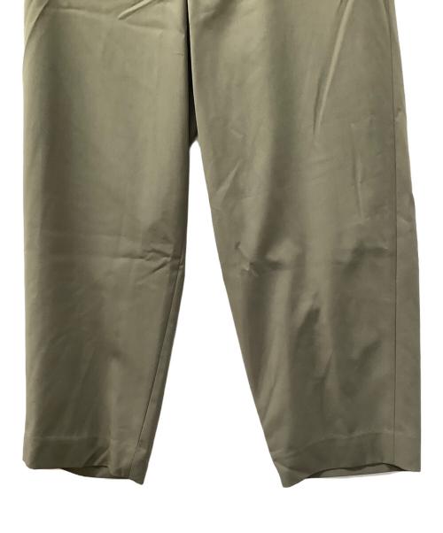 SOFTHYPHEN（ソフトハイフン）SOFTHYPHEN (ソフトハイフン) WOOLY SERGE TROUSERS オリーブ サイズ:02 未使用品の古着・服飾アイテム