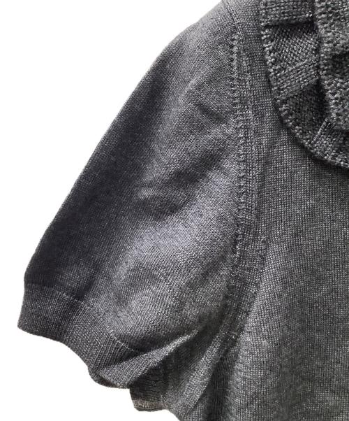 PRADA（プラダ）PRADA (プラダ) 薄手ニット グレー サイズ:42の古着・服飾アイテム