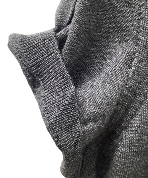 PRADA（プラダ）PRADA (プラダ) 薄手ニット グレー サイズ:42の古着・服飾アイテム