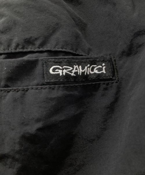 GRAMICCI（グラミチ）GRAMICCI (グラミチ) LOWERCASE (ロウワーケース) ナイロントラックパンツ ブラック サイズ:ASIA Mの古着・服飾アイテム