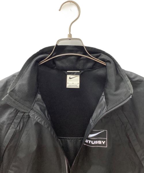 NIKE×STUSSY（ナイキ×ステューシー）NIKE×STUSSY (ナイキ×ステューシー) ナイロンジャケット ブラック サイズ:Mの古着・服飾アイテム