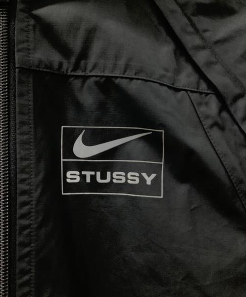 NIKE×STUSSY（ナイキ×ステューシー）NIKE×STUSSY (ナイキ×ステューシー) ナイロンジャケット ブラック サイズ:Mの古着・服飾アイテム