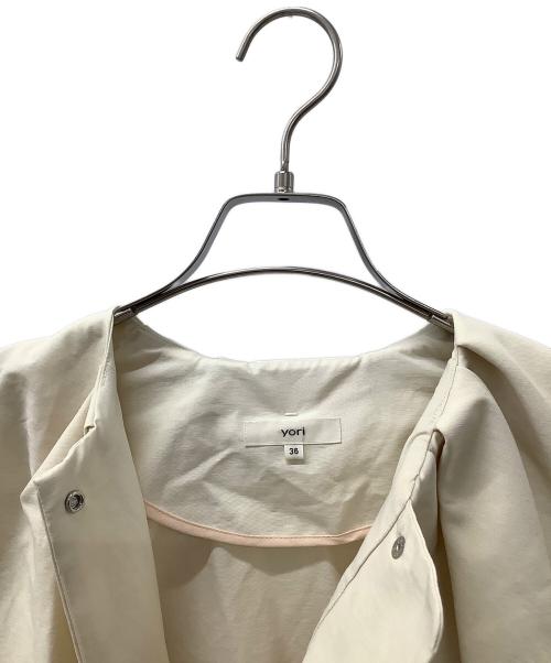 YORI（ヨリ）YORI (ヨリ) サイドフレアカラーコート アイボリー サイズ:36の古着・服飾アイテム