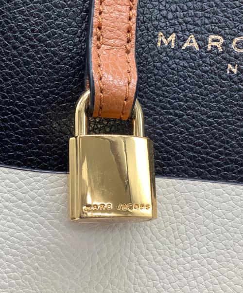 MARC JACOBS（マークジェイコブス）MARC JACOBS (マークジェイコブス) 2WAYショルダーバッグ ホワイト×ブラックの古着・服飾アイテム