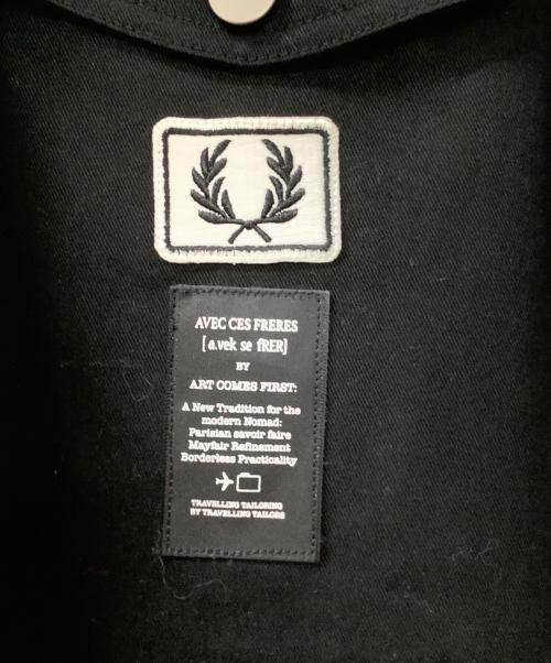 FRED PERRY（フレッドペリー）FRED PERRY (フレッドペリー) ART COMES FIRST (アートカムズファースト) SHIELD PATCH HARRINGTON JACKET ブラック サイズ:Lの古着・服飾アイテム