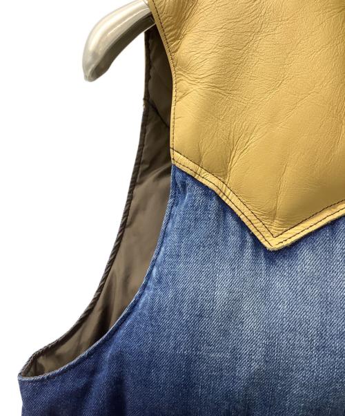 Rocky Mountain featherbed co（ロッキーマウンテンフェザーベッド）Rocky Mountain featherbed co (ロッキーマウンテンフェザーベッド) デニムダウンベスト ベージュ×ブルー サイズ:38の古着・服飾アイテム