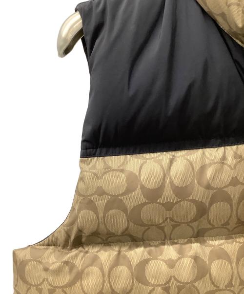 COACH（コーチ）COACH (コーチ) ダウンベスト ベージュ×ブラック サイズ:Lの古着・服飾アイテム