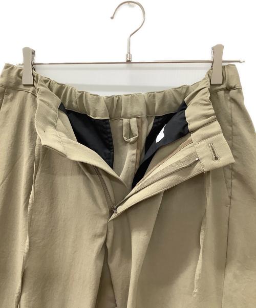 BEAUTY&YOUTH UNITED ARROWS（ビューティーアンドユースユナイテッドアローズ）BEAUTY&YOUTH UNITED ARROWS (ビューティーアンドユースユナイテッドアローズ) BY ”TORAY” DRAPE 	セットアップ カーキ サイズ:Lの古着・服飾アイテム