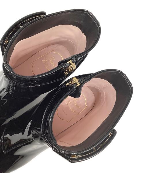 Roger Vivier（ロジェ ヴィヴィエ）Roger Vivier (ロジェ ヴィヴィエ) エナメルバックルショートブーツ ブラック サイズ:35の古着・服飾アイテム