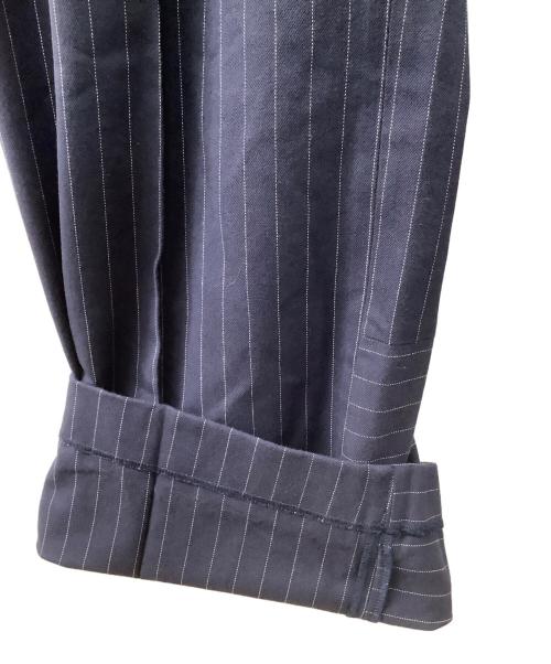 maison kitsune（メゾンキツネ）maison kitsune (メゾンキツネ) ツータックトラウザーズ ネイビー サイズ:36の古着・服飾アイテム