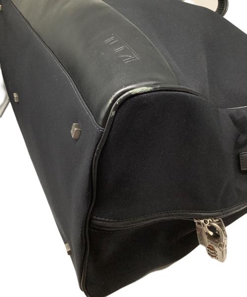 TUMI（トゥミ）TUMI (トゥミ) ボストンバッグ ブラックの古着・服飾アイテム