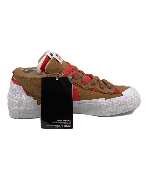 NIKE（ナイキ）NIKE (ナイキ) sacai (サカイ) NIKE SACAI BLAZER LOW ブラウン×レッド サイズ:US7 未使用品の古着・服飾アイテム