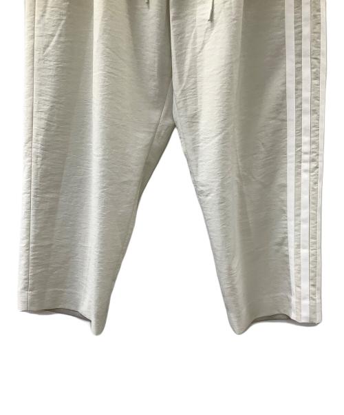 Y-3（ワイスリー）Y-3 (ワイスリー) CH1 ELEGANT 3 STP PANT ベージュ サイズ:Sの古着・服飾アイテム