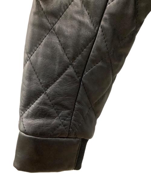 EMMETI（エンメティ）EMMETI (エンメティ) ファー付きキルティングレザージャケット ブラック サイズ:44の古着・服飾アイテム