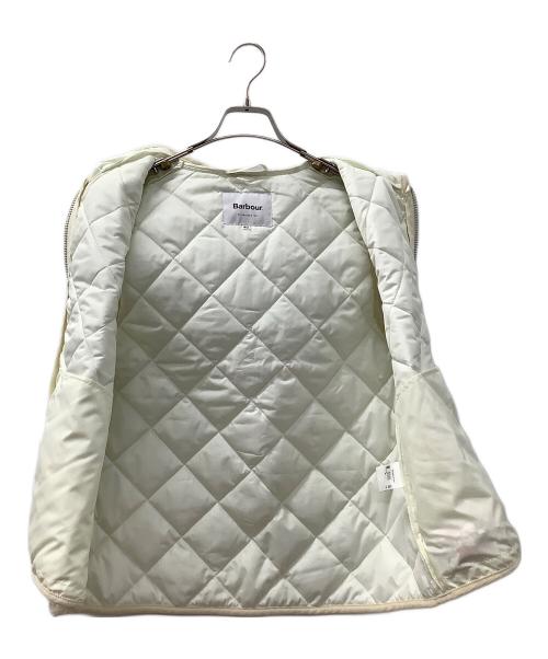 Barbour（バブアー）Barbour (バブアー) キルティング フード付きベスト ホワイト サイズ:40の古着・服飾アイテム