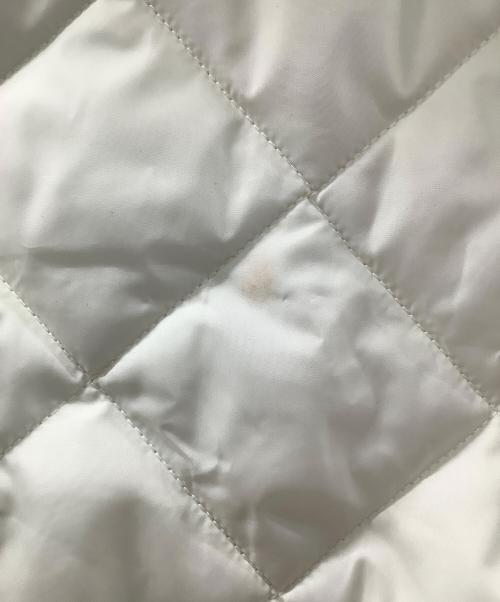 Barbour（バブアー）Barbour (バブアー) キルティング フード付きベスト ホワイト サイズ:40の古着・服飾アイテム