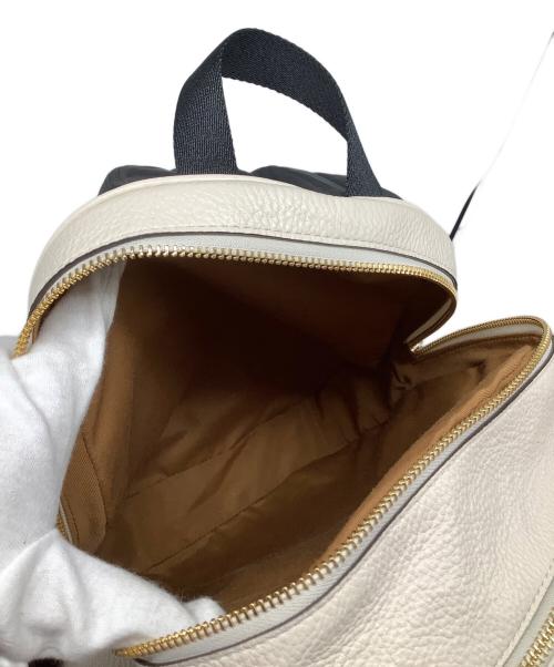 COACH（コーチ）COACH (コーチ) リュック ホワイトの古着・服飾アイテム