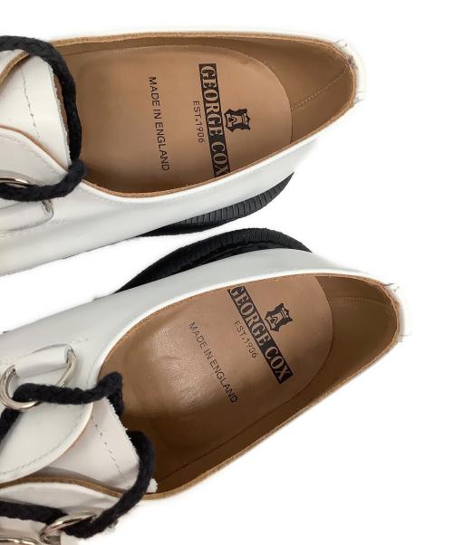 GEORGE COX（ジョージコックス）GEORGE COX (ジョージコックス) SKIPTON ホワイト×ブラック サイズ:61/2の古着・服飾アイテム