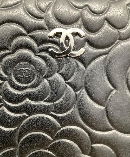 CHANEL（シャネル）CHANEL (シャネル) カメリア　ラウンドファスナー長財布 ブラックの古着・服飾アイテム