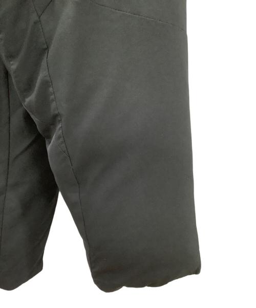 WHITE MOUNTAINEERING（ホワイトマウンテ二アニング）WHITE MOUNTAINEERING (ホワイトマウンテ二アニング) TAION (タイオン) ダウンジャケット ブラック サイズ:3の古着・服飾アイテム