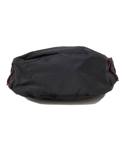 PORTER（ポーター）PORTER (ポーター) ILS (イル) エルファイン ラウンドショルダーバッグ ブラックの古着・服飾アイテム