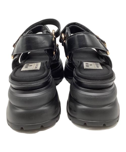 Lily Brown（リリーブラウン）Lily Brown (リリーブラウン) MARY OUANT デイジーロゴスニーカーソールサンダル ブラック サイズ:Lの古着・服飾アイテム