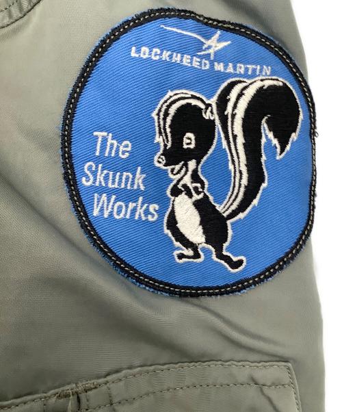 BUZZ RICKSON'S（バズリクソンズ）BUZZ RICKSON'S (バズリクソンズ) フライトジャケット Skunk Works 10周年 カーキ サイズ:Mの古着・服飾アイテム