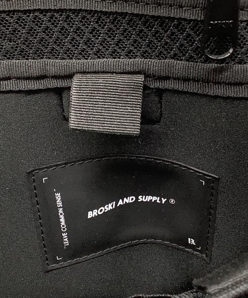 BROSKI and SUPPLY（ブロスキーアンドサプライ）BROSKI and SUPPLY (ブロスキーアンドサプライ)  アジャスト スリング マルチバッグ ブラックの古着・服飾アイテム