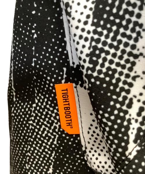 TIGHTBOOTH PRODUCTION（タイトブースプロダクション）TIGHTBOOTH PRODUCTION (タイトブースプロダクション) マウンテンパーカー ホワイト×ブラック サイズ:XLの古着・服飾アイテム