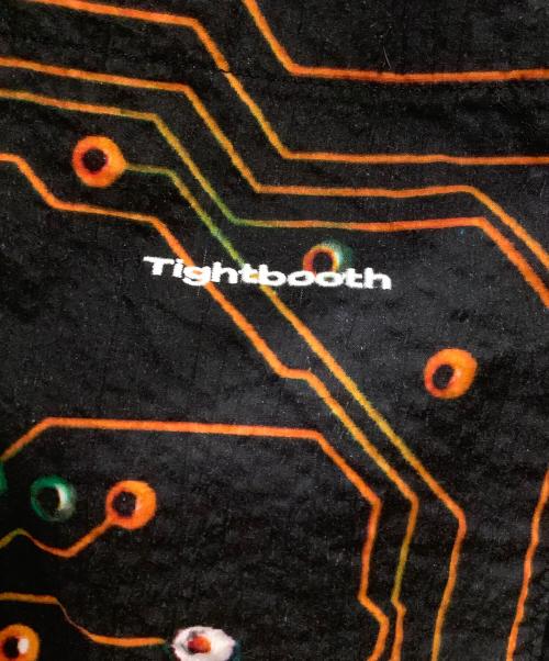 TIGHTBOOTH PRODUCTION（タイトブースプロダクション）TIGHTBOOTH PRODUCTION (タイトブースプロダクション) 半袖シャツ ブラック サイズ:XLの古着・服飾アイテム