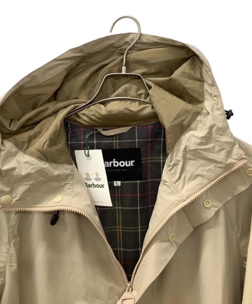 Barbour（バブアー）Barbour (バブアー) レインフードコート ベージュ サイズ:L 未使用品の古着・服飾アイテム