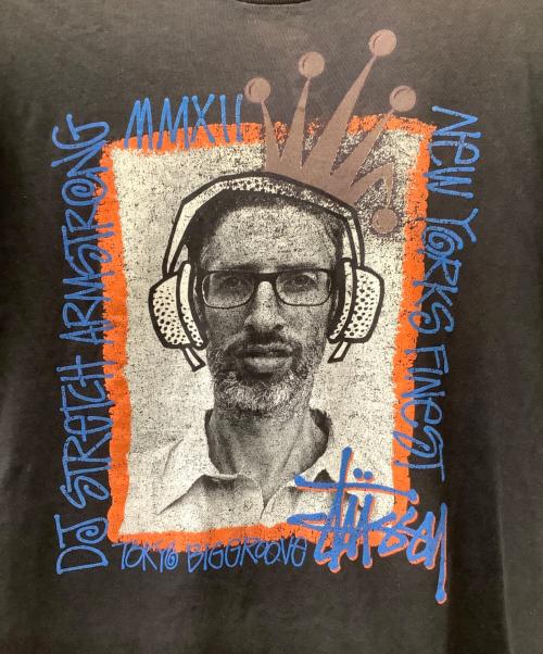 stussy（ステューシー）stussy (ステューシー) DJ STRETCH ARMSTRONG 半袖カットソー ブラック サイズ:Mの古着・服飾アイテム