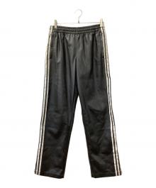 adidas（アディダス）の古着「フェイクレザーパンツ」｜ブラック