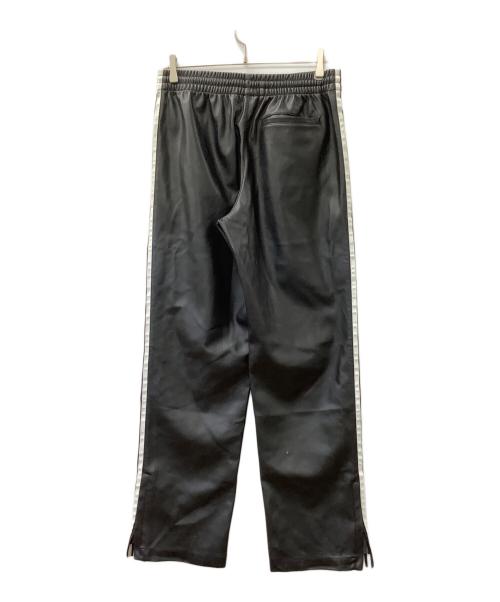 adidas（アディダス）adidas (アディダス) フェイクレザーパンツ ブラック サイズ:AU L /ASIA Mの古着・服飾アイテム