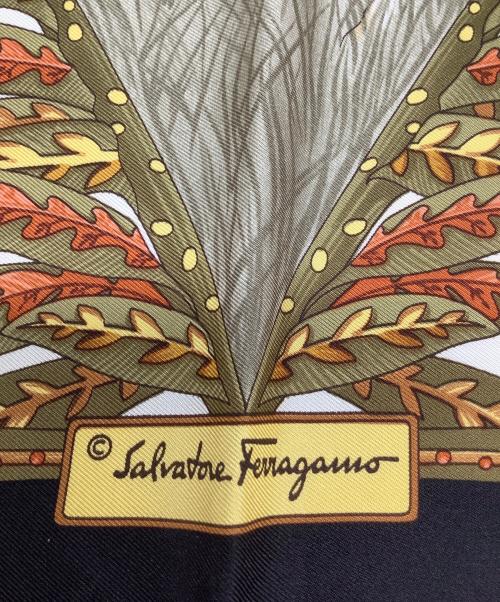 Salvatore Ferragamo（サルヴァトーレ フェラガモ）Salvatore Ferragamo (サルヴァトーレ フェラガモ) スカーフ ブラック 未使用品の古着・服飾アイテム