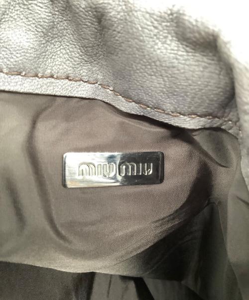MIU MIU（ミュウミュウ）MIU MIU (ミュウミュウ) 巾着 グレーの古着・服飾アイテム