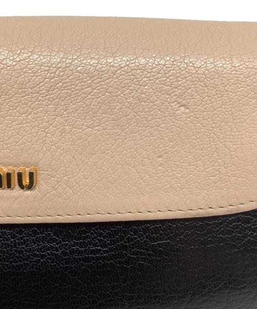 MIU MIU（ミュウミュウ）MIU MIU (ミュウミュウ) 長財布 ブラック×ベージュの古着・服飾アイテム