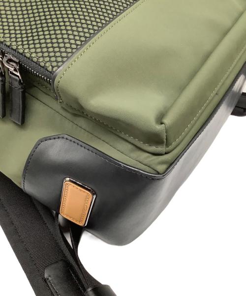 TUMI（トゥミ）TUMI (トゥミ) HARRISON OSBORN オリーブの古着・服飾アイテム