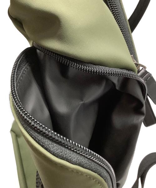 TUMI（トゥミ）TUMI (トゥミ) HARRISON OSBORN オリーブの古着・服飾アイテム