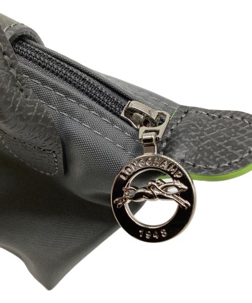 LONGCHAMP（ロンシャン）LONGCHAMP (ロンシャン) ポーチ ルプリアージュ グレーの古着・服飾アイテム