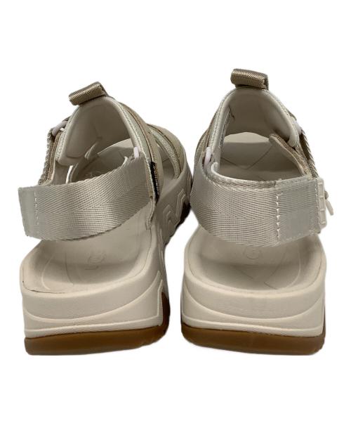 UGG（アグ）UGG (アグ) サンダル ベージュ サイズ:USA7の古着・服飾アイテム