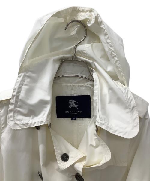BURBERRY LONDON（バーバリーロンドン）BURBERRY LONDON (バーバリーロンドン) トレンチコート ホワイト サイズ:38の古着・服飾アイテム