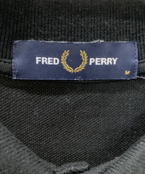 FRED PERRY（フレッドペリー）FRED PERRY (フレッドペリー) ポロシャツ ブラック×ホワイト サイズ:Mの古着・服飾アイテム