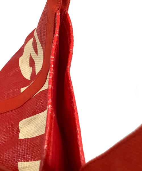 SUPREME（シュプリーム）SUPREME (シュプリーム) RAFFIA TOTE レッドの古着・服飾アイテム