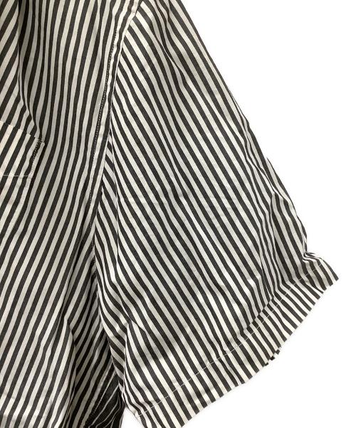 stussy（ステューシー）stussy (ステューシー) 半袖シャツ グレー×ホワイト サイズ:Mの古着・服飾アイテム