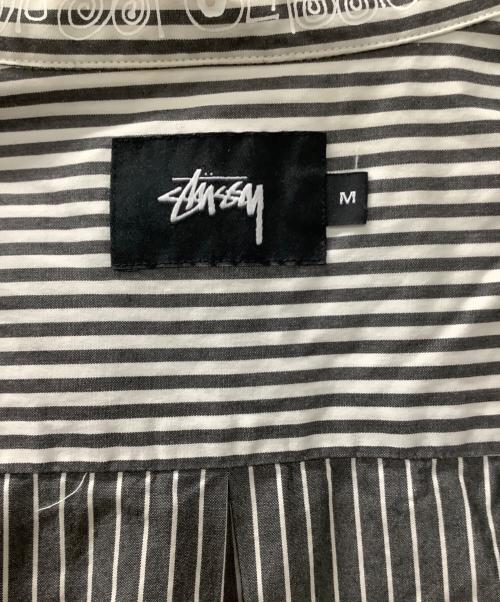 stussy（ステューシー）stussy (ステューシー) 半袖シャツ グレー×ホワイト サイズ:Mの古着・服飾アイテム