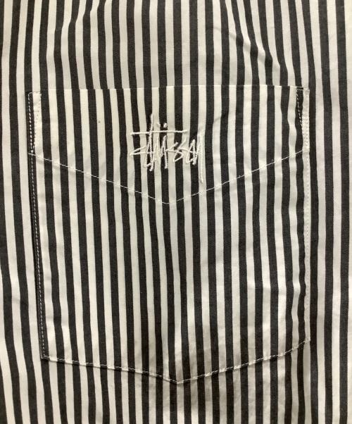 stussy（ステューシー）stussy (ステューシー) 半袖シャツ グレー×ホワイト サイズ:Mの古着・服飾アイテム