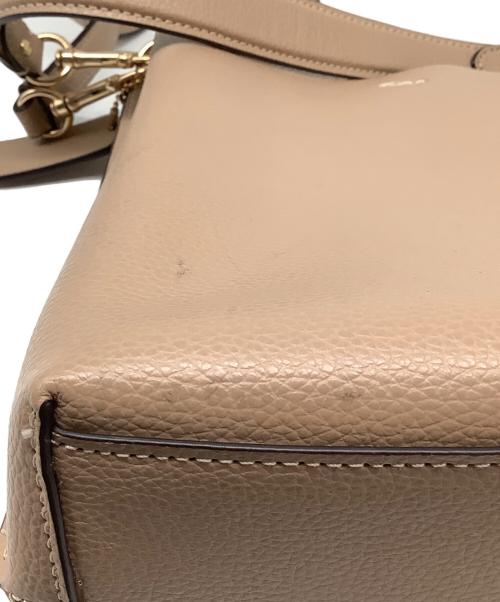 COACH（コーチ）COACH (コーチ) モーリーバケット アイボリーの古着・服飾アイテム